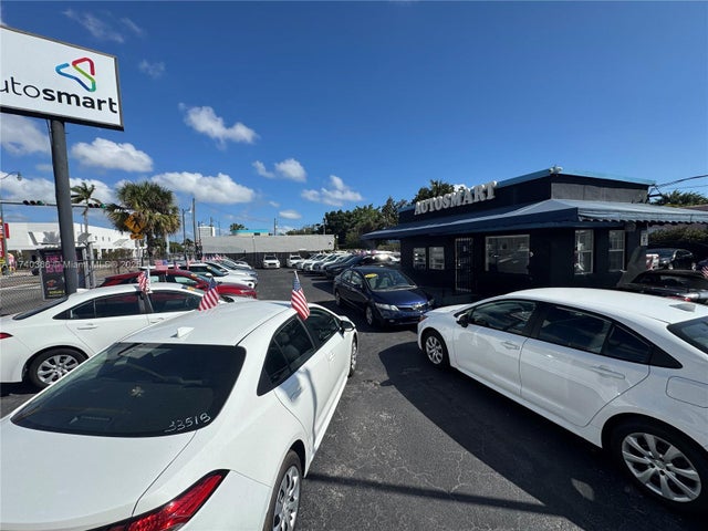 3 of 3 - 3130 Sw 8th St, Miami, FL