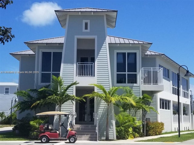 1 of 12 - 94825 Overseas Hwy #67, Key Largo, FL