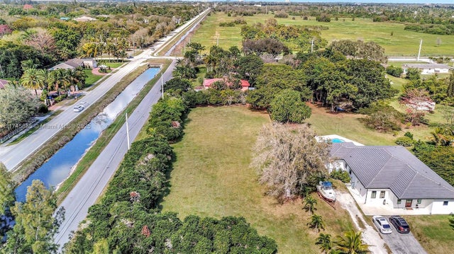 4 of 11 - 28 Sw Street, Davie, FL