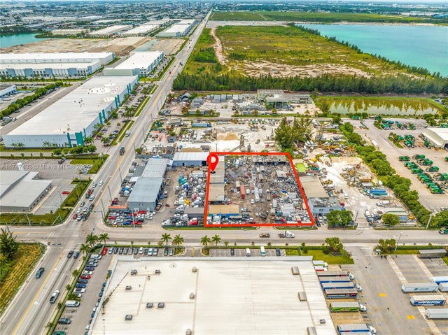 2 of 3 - 8720 Nw 93rd St, Medley, FL