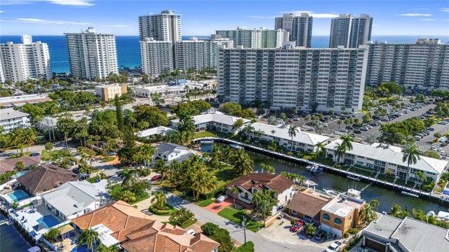 4 of 17 - Xxxx Ne 37 St, Fort Lauderdale, FL