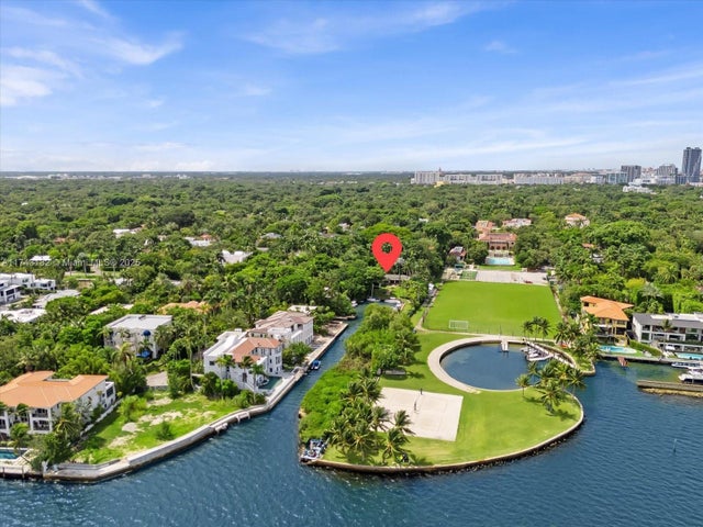 2 of 6 - 3373 Poinciana Ave, Miami, FL