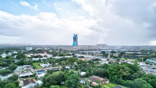 3 of 44 - 4381 Sw 51st St, Dania Beach, FL