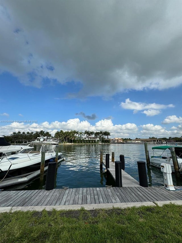 5 of 8 - 5001 Collins Ave, Miami Beach, FL