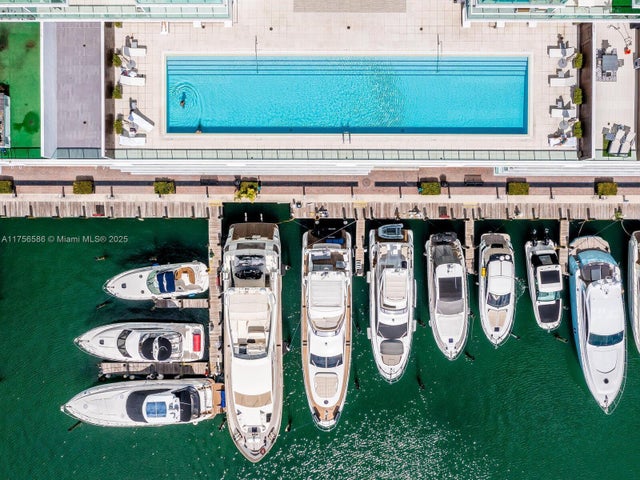 4 of 12 - 400 Sunny Isles Blvd, Sunny Isles Beach, FL