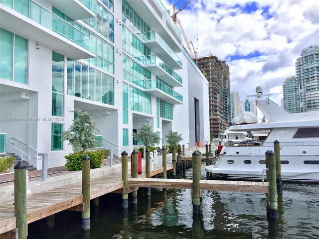 5 of 12 - 400 Sunny Isles Blvd, Sunny Isles Beach, FL