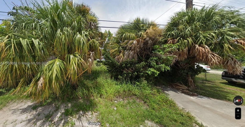 1305 21st N St, Fort Pierce