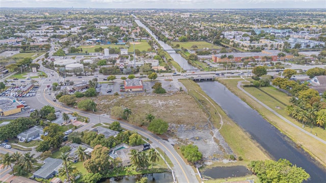 5 of 19 - 3900 Nw 37th St, Lauderdale Lakes, FL