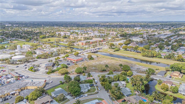 2 of 19 - 3900 Nw 37th St, Lauderdale Lakes, FL