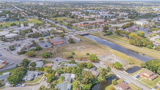 4 of 19 - 3900 Nw 37th St, Lauderdale Lakes, FL