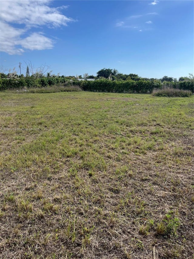 2 of 5 - 189xx Sw 354, Florida City, FL