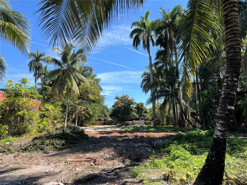 11805 Nw 22nd Ct, Miami