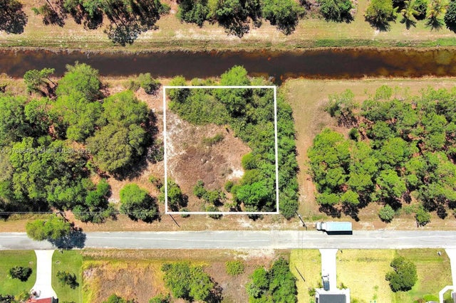 2 of 28 - 624 Charles Sise St E, Lehigh Acres, FL