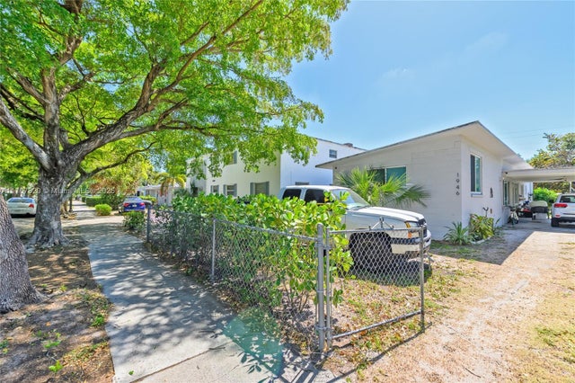 5 of 34 - 1946 Madison St, Hollywood, FL