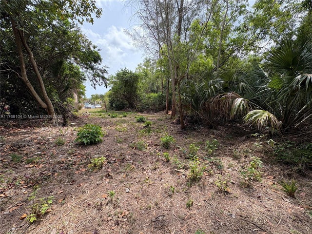 3 of 12 - 30xx Forest Hills Dr, Coral Springs, FL