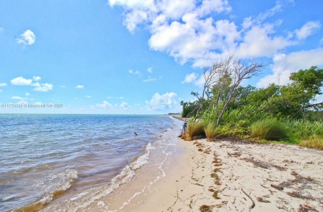 3 of 7 - 1700 Coco Plum Dr, Marathon, FL
