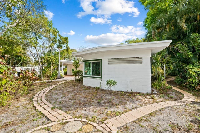 3 of 21 - 836 Sw 18th Ct, Fort Lauderdale, FL