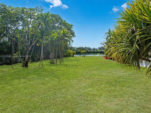 4 of 14 - 9224 Bay Dr, Surfside, FL
