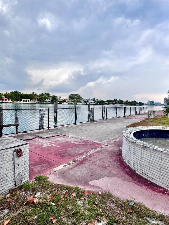 3 of 3 - 5255 Collins Ave Boat Slip E, Miami Beach, FL