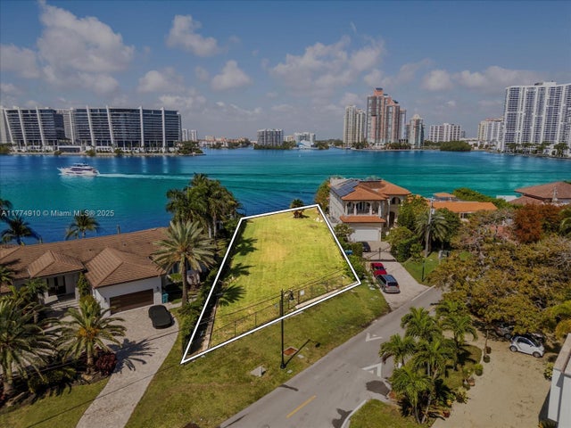 5 of 26 - 18800 N Bay Rd, Sunny Isles Beach, FL