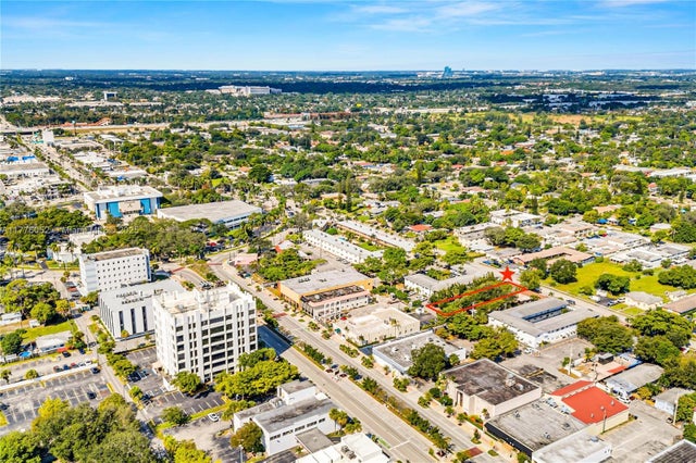 2 of 5 - 2500 Polk St, Hollywood, FL