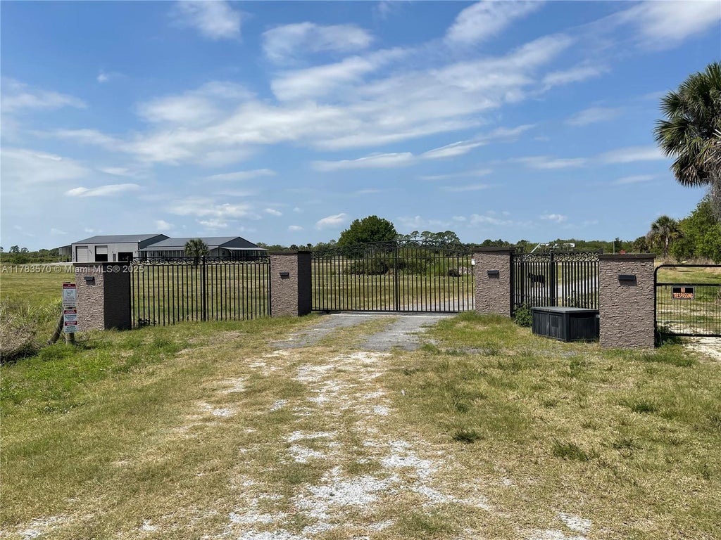 2105 86th Ave Sw, Vero Beach