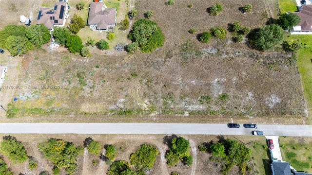 3 of 4 - 3826 W 22nd St W, Lehigh Acres, FL