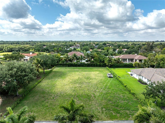 1 of 9 - 36 Sw Ct, Davie, FL