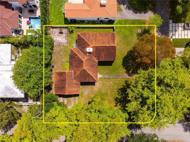 1 of 14 - 747-1 Palermo Ave, Coral Gables, FL
