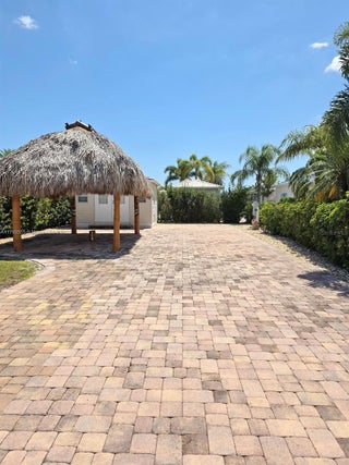 Photo of Listing #A11793555