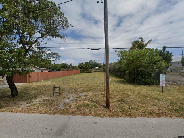 2 of 2 - 325 Nw 4th St, Pompano Beach, FL