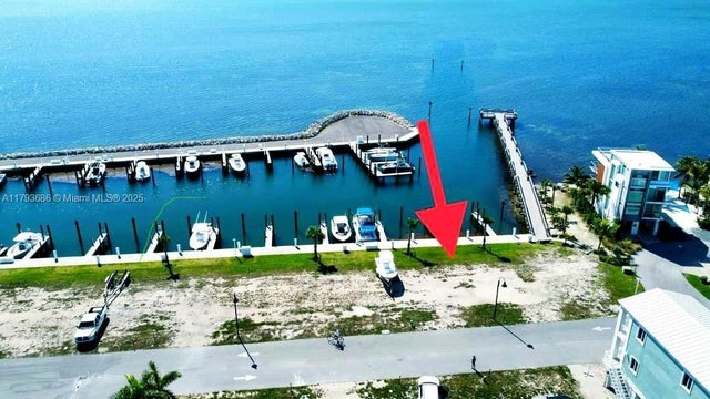 1 of 22 - 94825 Overseas Hwy #119, Key Largo, FL