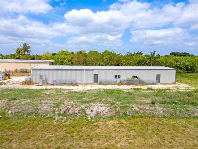 3 of 18 - 19700 Sw 188th St, Miami, FL