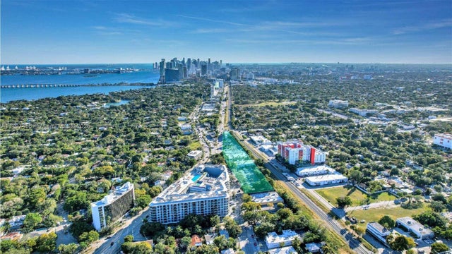 2 of 13 - 5400 Ne 4th Ct, Miami, FL