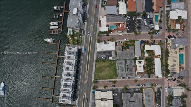 3 of 12 - 2801 N Ocean Dr, Hollywood, FL