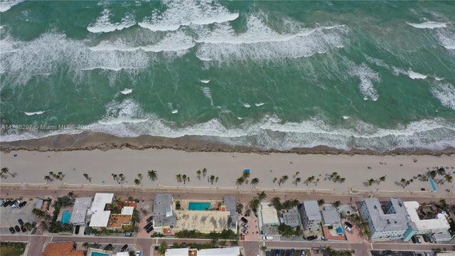 4 of 12 - 2801 N Ocean Dr, Hollywood, FL