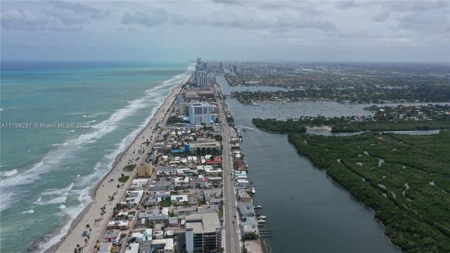 5 of 12 - 2801 N Ocean Dr, Hollywood, FL