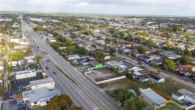5 of 10 - 5231 Pembroke Rd, Hollywood, FL