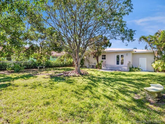 4 of 15 - 1231 N 16th Ct, Hollywood, FL