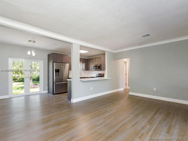 5 of 15 - 1231 N 16th Ct, Hollywood, FL