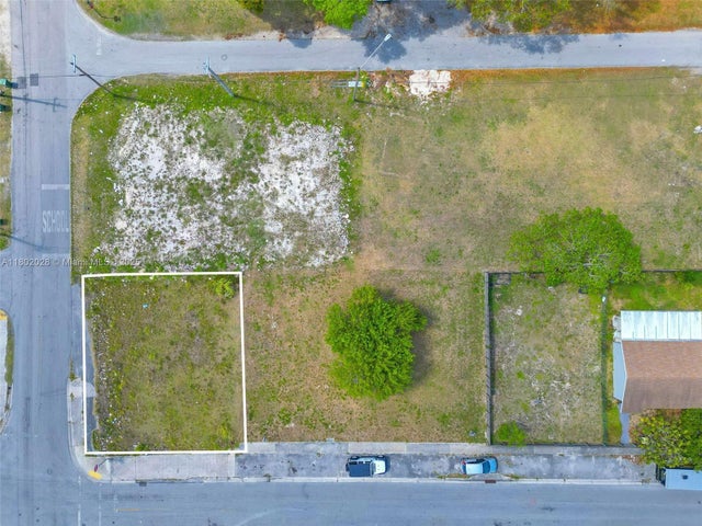 1 of 12 - 402 Sw 6th St, Homestead, FL