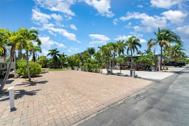 1 of 17 - 624 Barracuda Bend, Fort Myers, FL