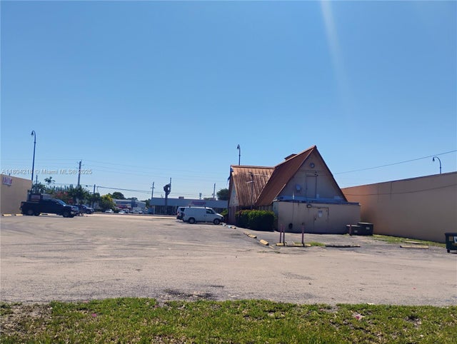 2 of 11 - N/A, Tamarac, FL