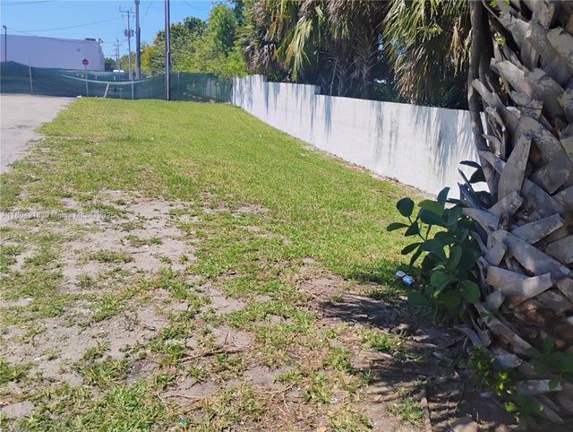 4 of 11 - N/A, Tamarac, FL