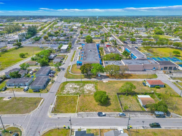 4 of 12 - 402 Sw 6th St, Homestead, FL