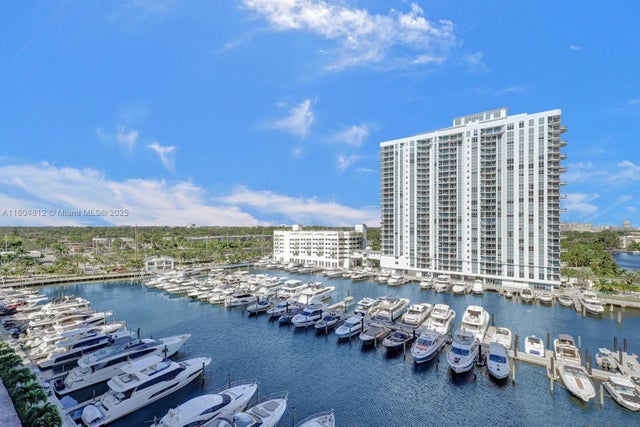 1 of 5 - 17211 Biscayne Blvd Bs-19, North Miami Beach, FL