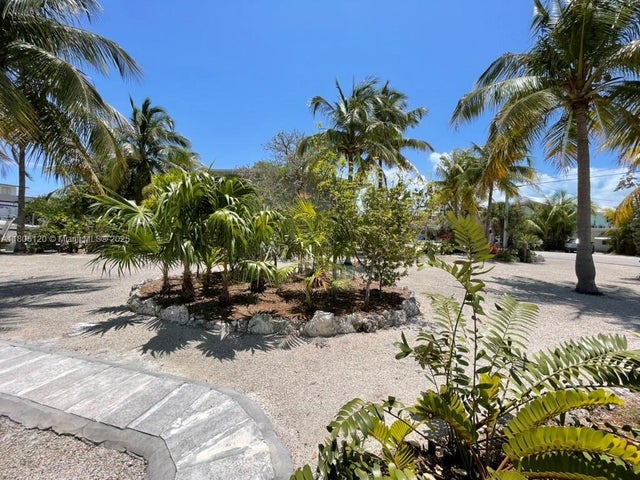 2 of 19 - 140 Gardenia St, Plantation Key, FL