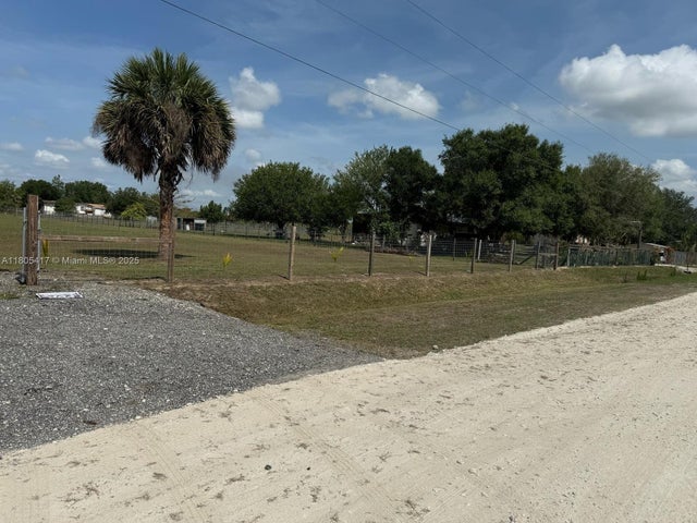 4 of 8 - 560 N Granja St, Clewiston, FL