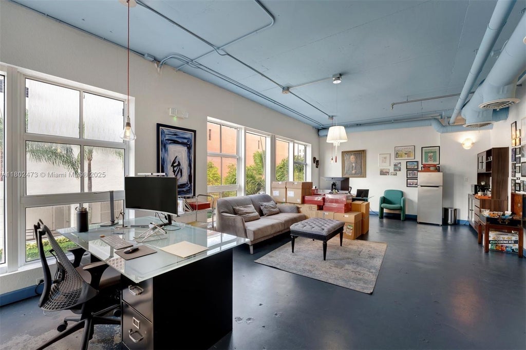 2030 S Douglas Rd, Coral Gables