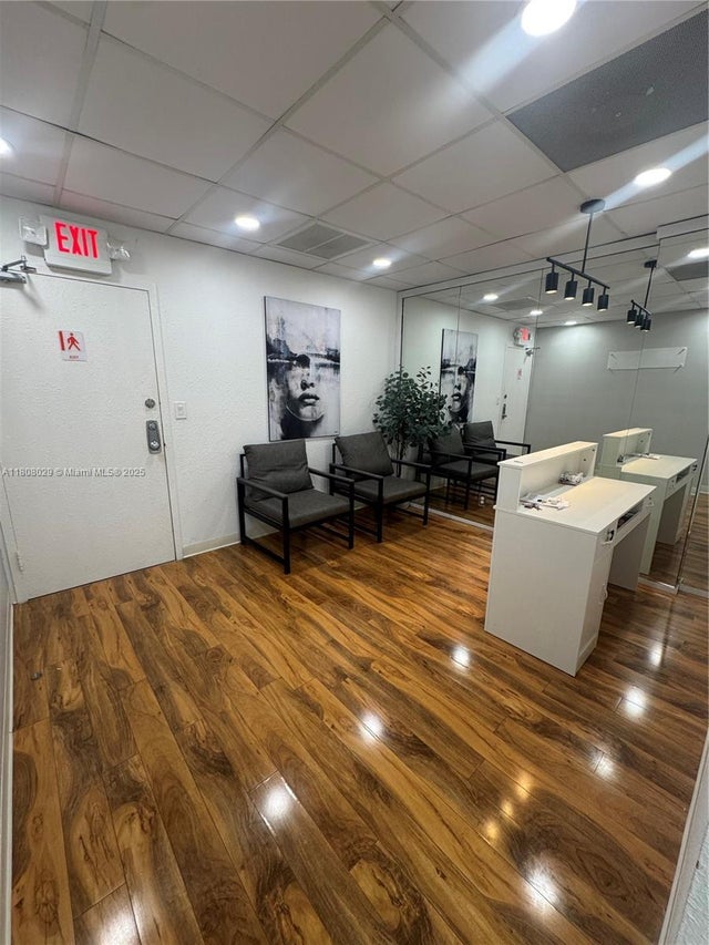 2 of 10 - 17395 N Bay Rd, Sunny Isles Beach, FL